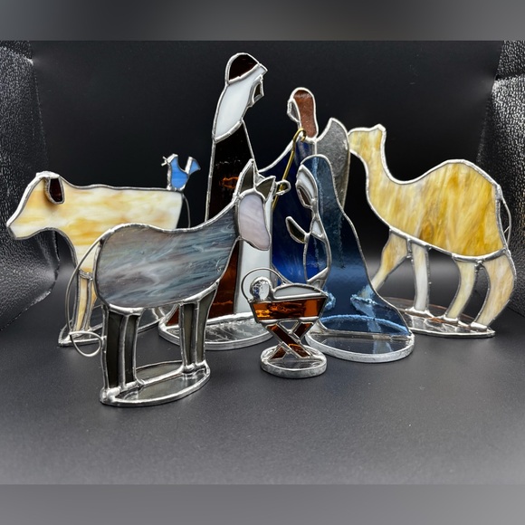 7 Piece Stained Glass Standing Nativity Set - Picture 12 of 12